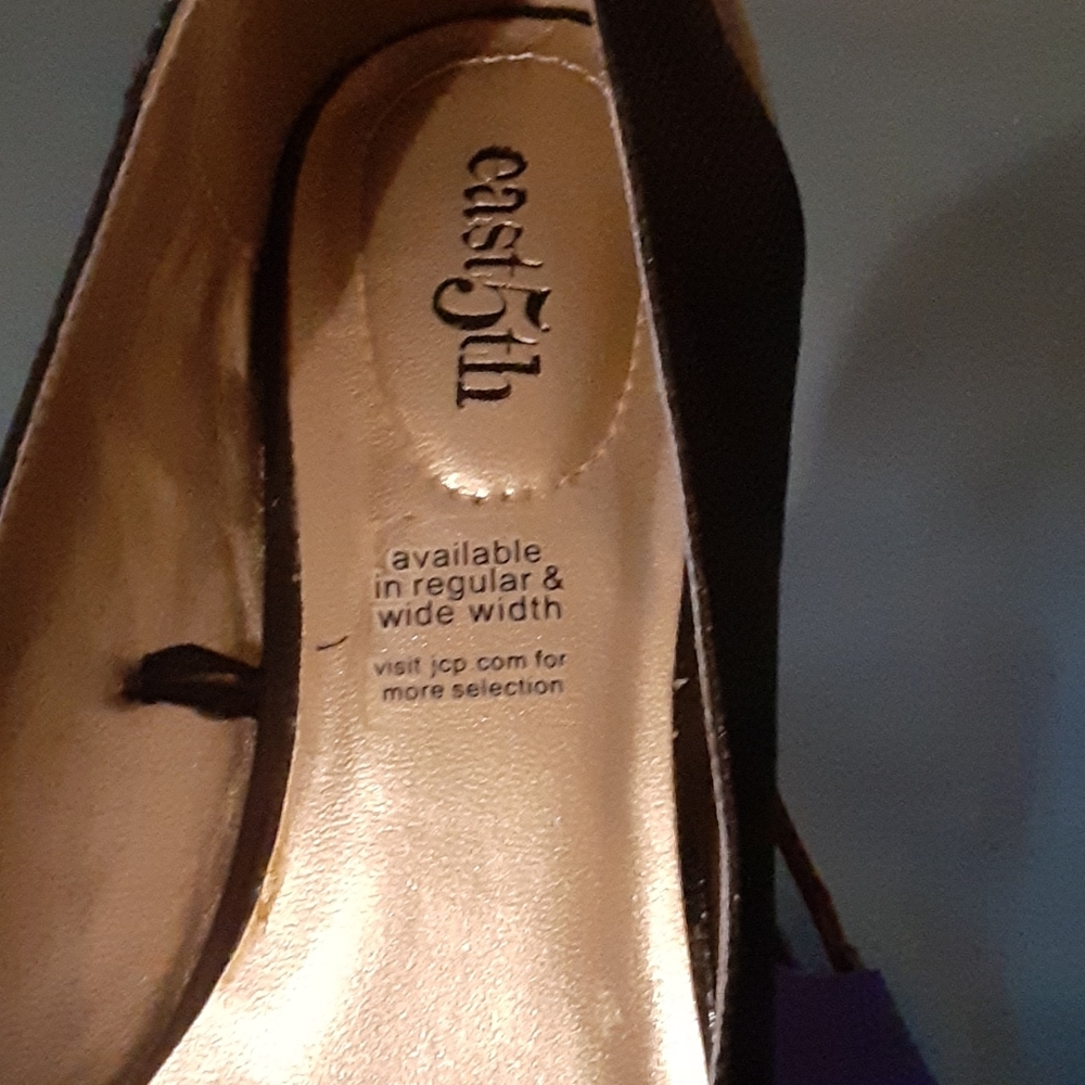 EAST FIFTH GIRLS DRESS SHOES - Picture 2 of 4